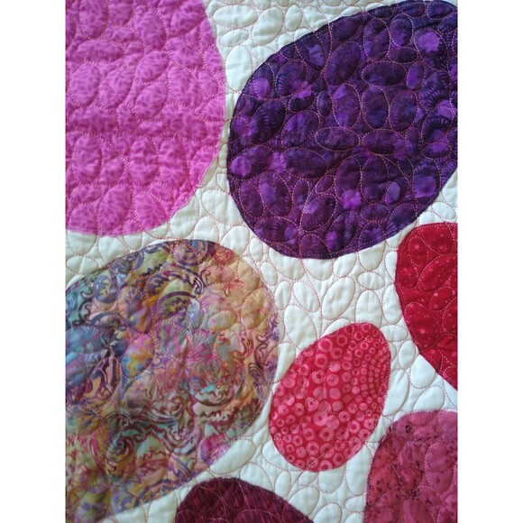 Handcrafted Quilted Easter Egg Table Decor 100% Cotton 36.5" x 27" Cottagecore - Picture 2 of 6